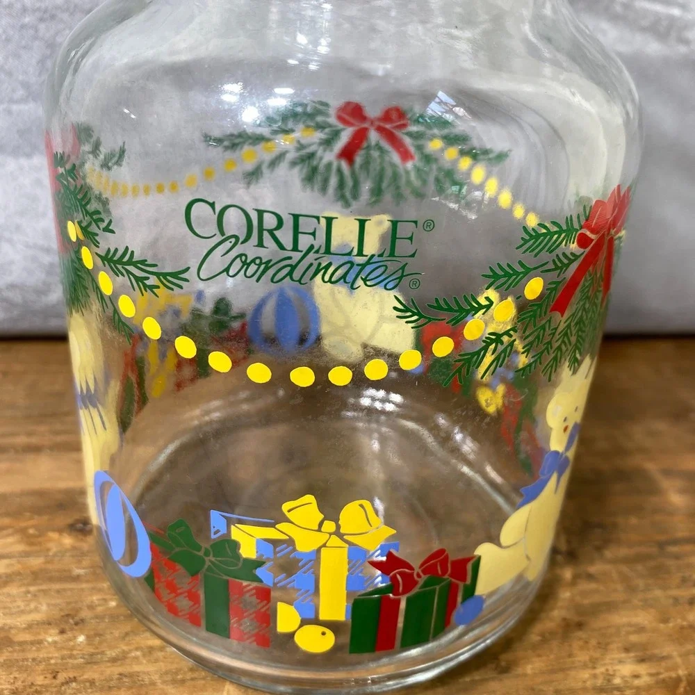 Corelle Coordinates Christmas Teddy Bear Glass Carafe Pitcher 1.7L 56oz Corning